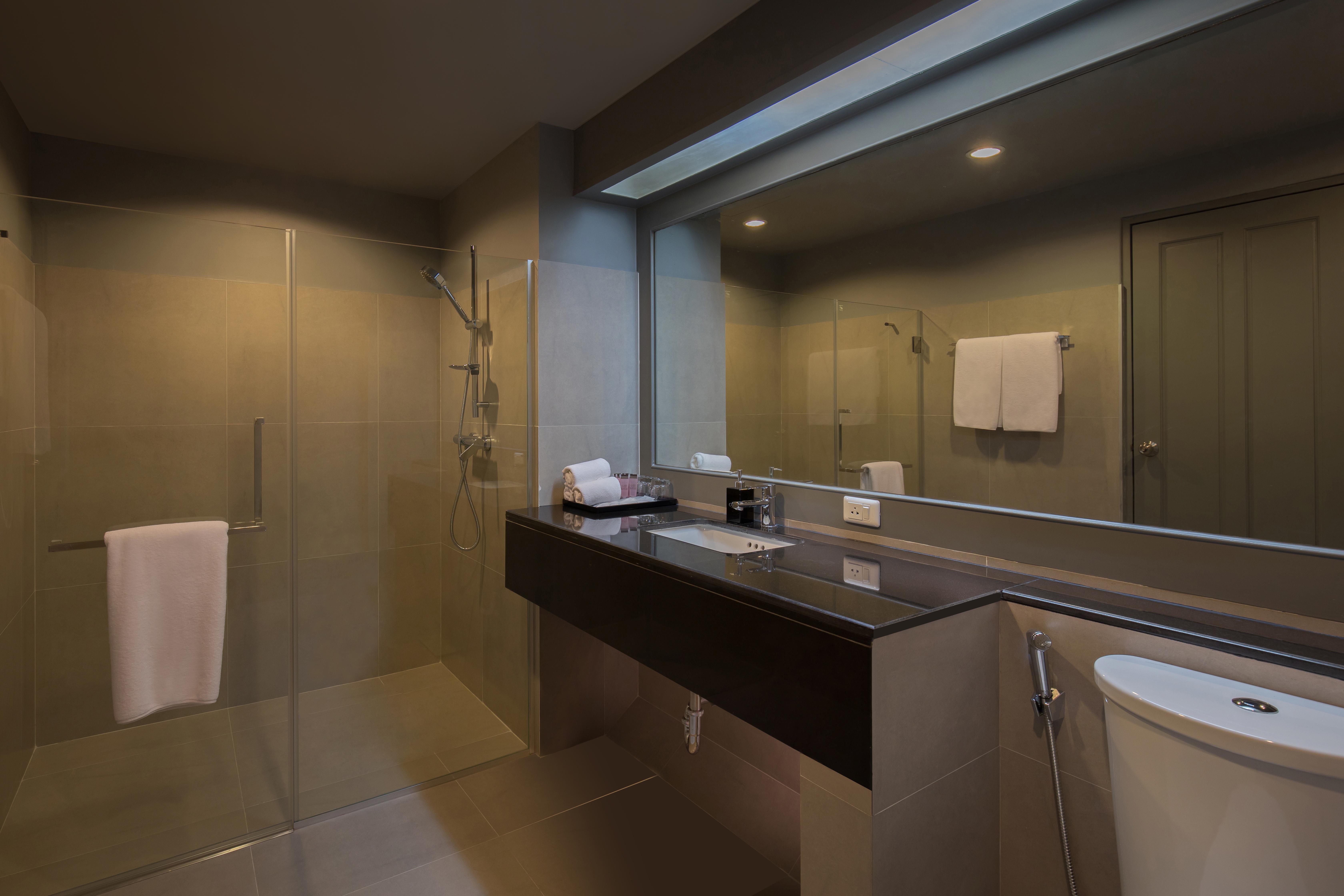Journeyhub Pattaya Central Экстерьер фото