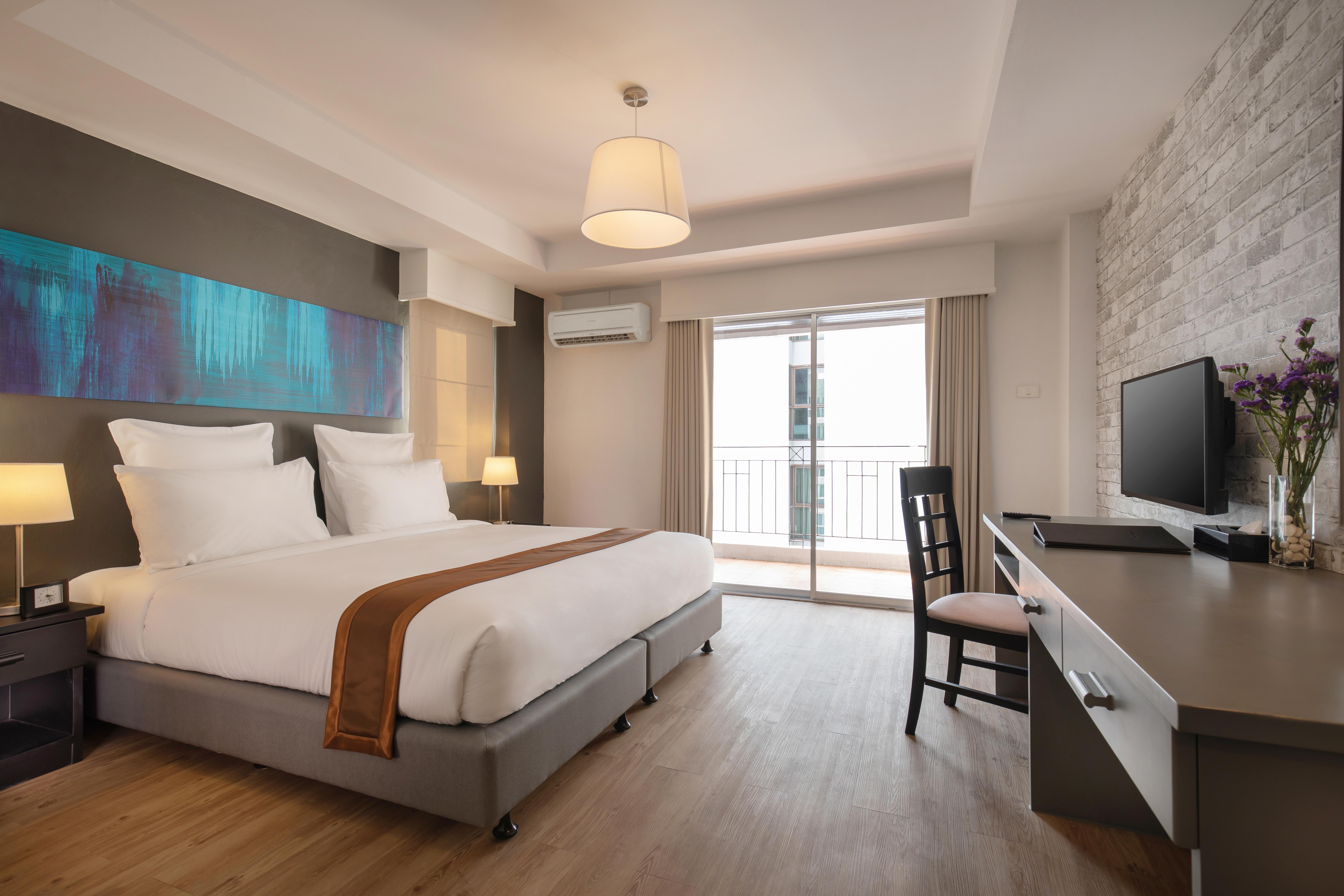 Journeyhub Pattaya Central Экстерьер фото