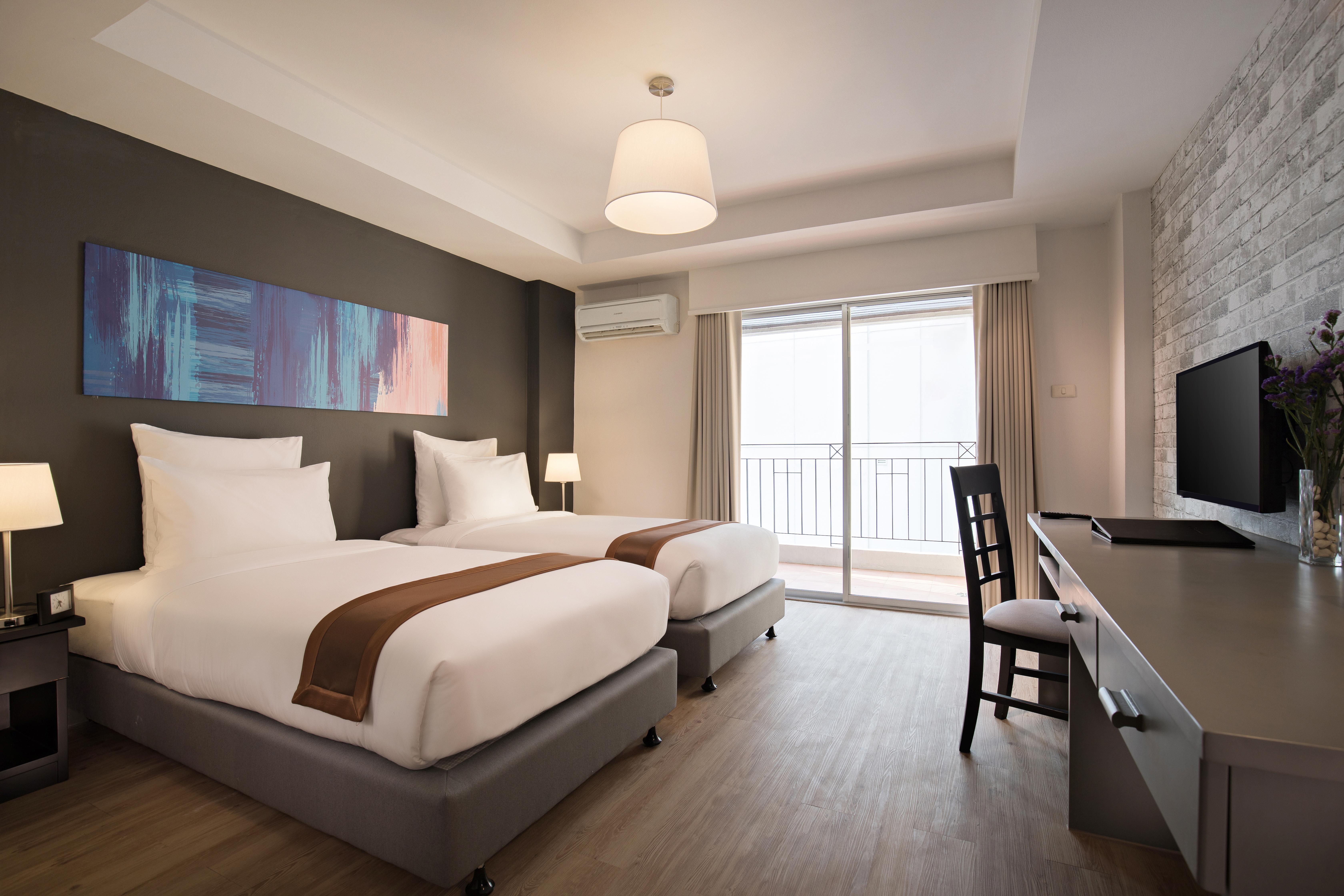 Journeyhub Pattaya Central Экстерьер фото