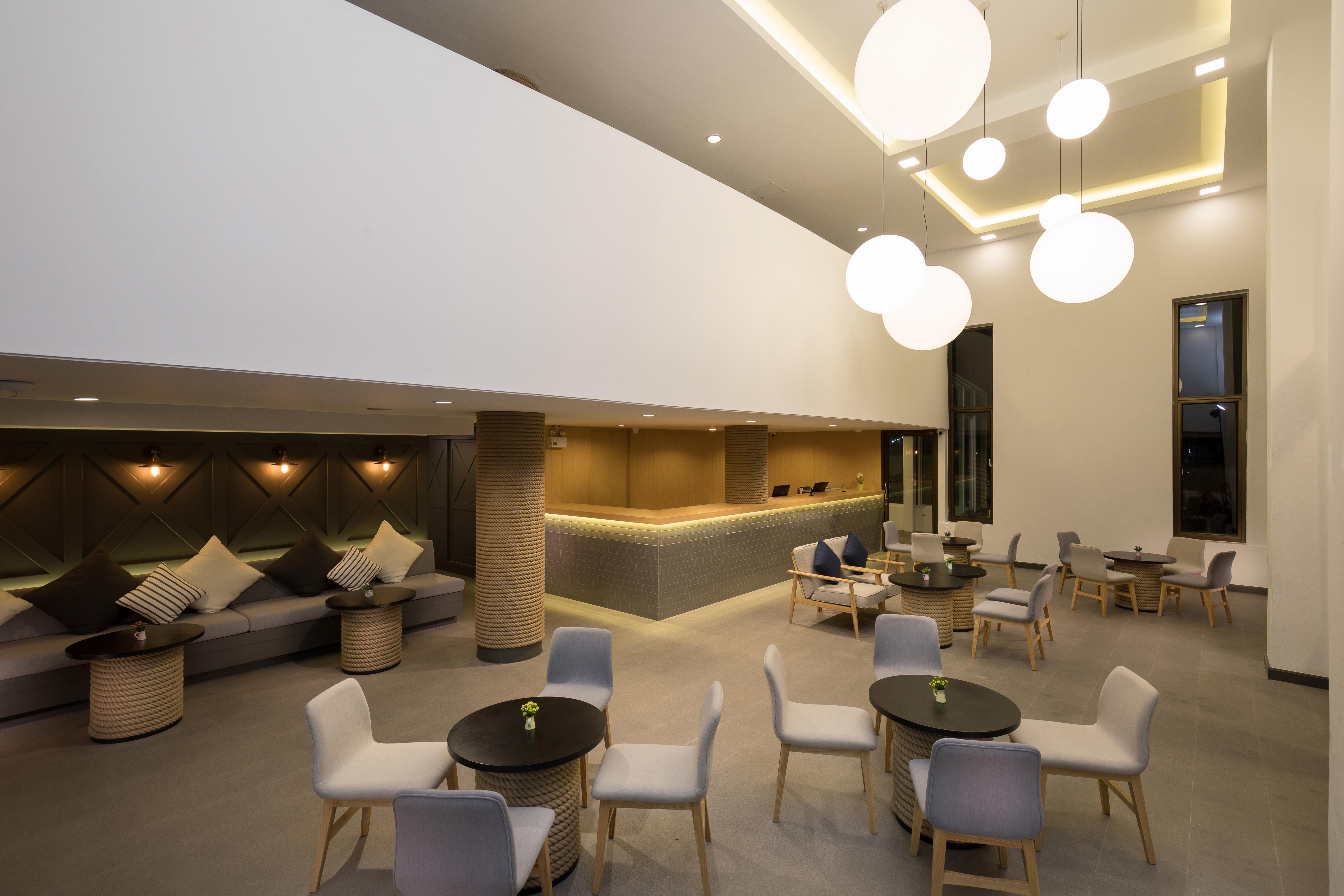 Journeyhub Pattaya Central Экстерьер фото